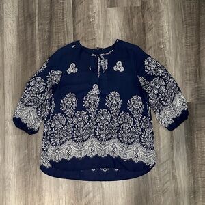 West Kei Navy Blue Floral Split Tie Neck Cinch Three Quarter Sleeve Top - Medium